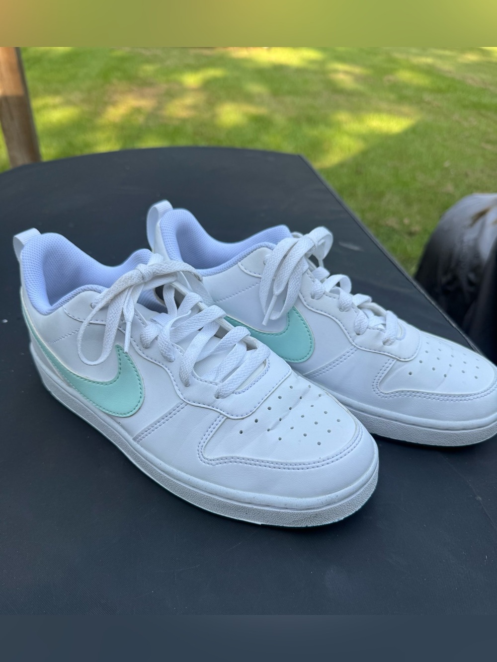 Nike White Court Sneakers Mint Green Swoosh Lace Up Casual Shoes 7Y/8.5Women - Picture 2 of 11
